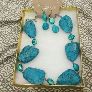 Necklace & Earring Set .